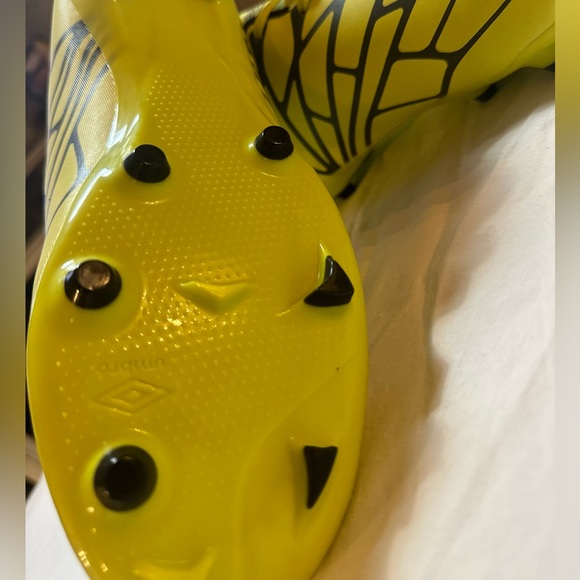YELLOW UMBRO VELOCITA ALCHEMIST LEAGUE FG MEN'S SOCCER CLEATS - Picture 10 of 11